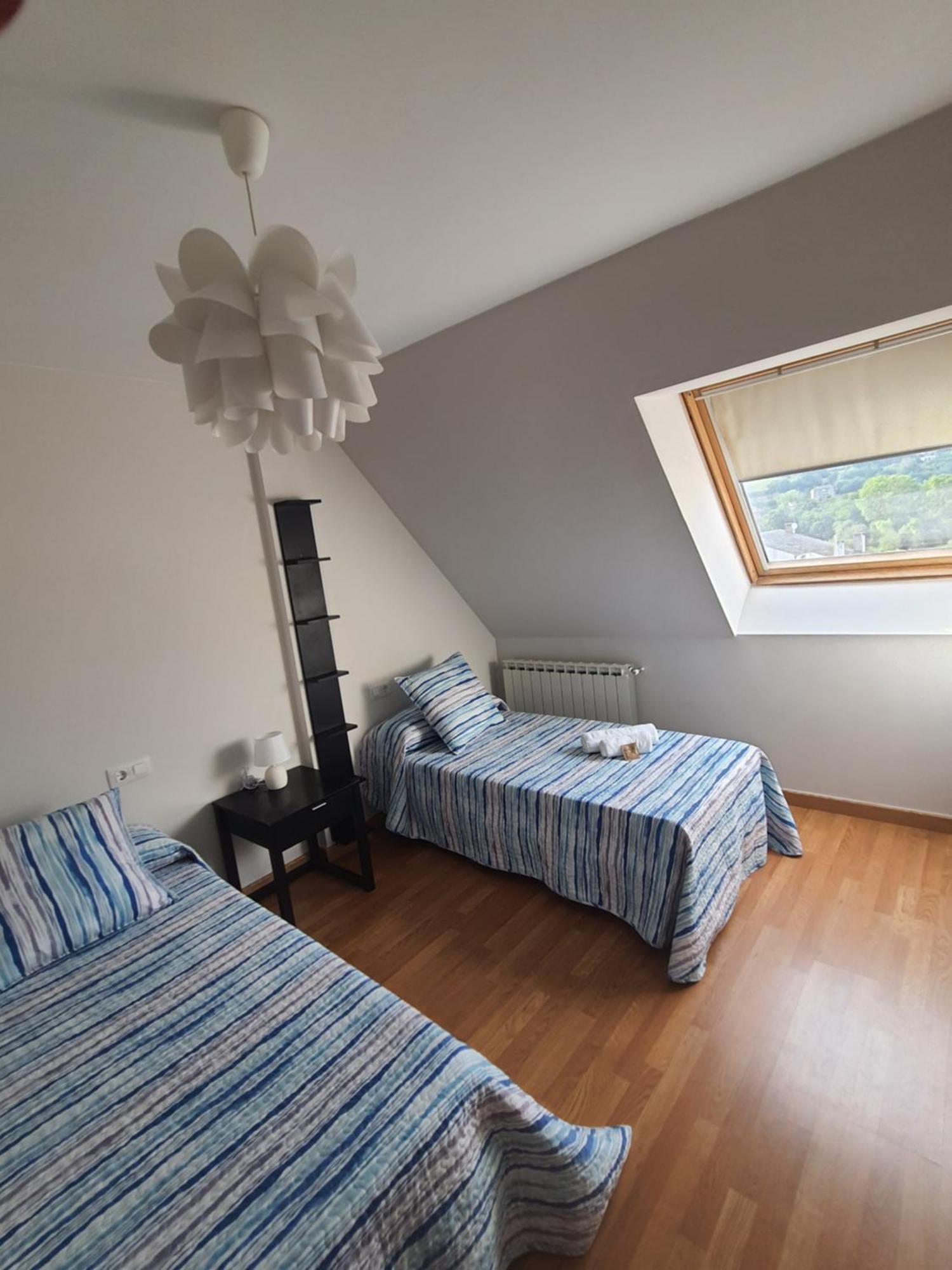 Duplex Axl Lejlighed Sarria Eksteriør billede